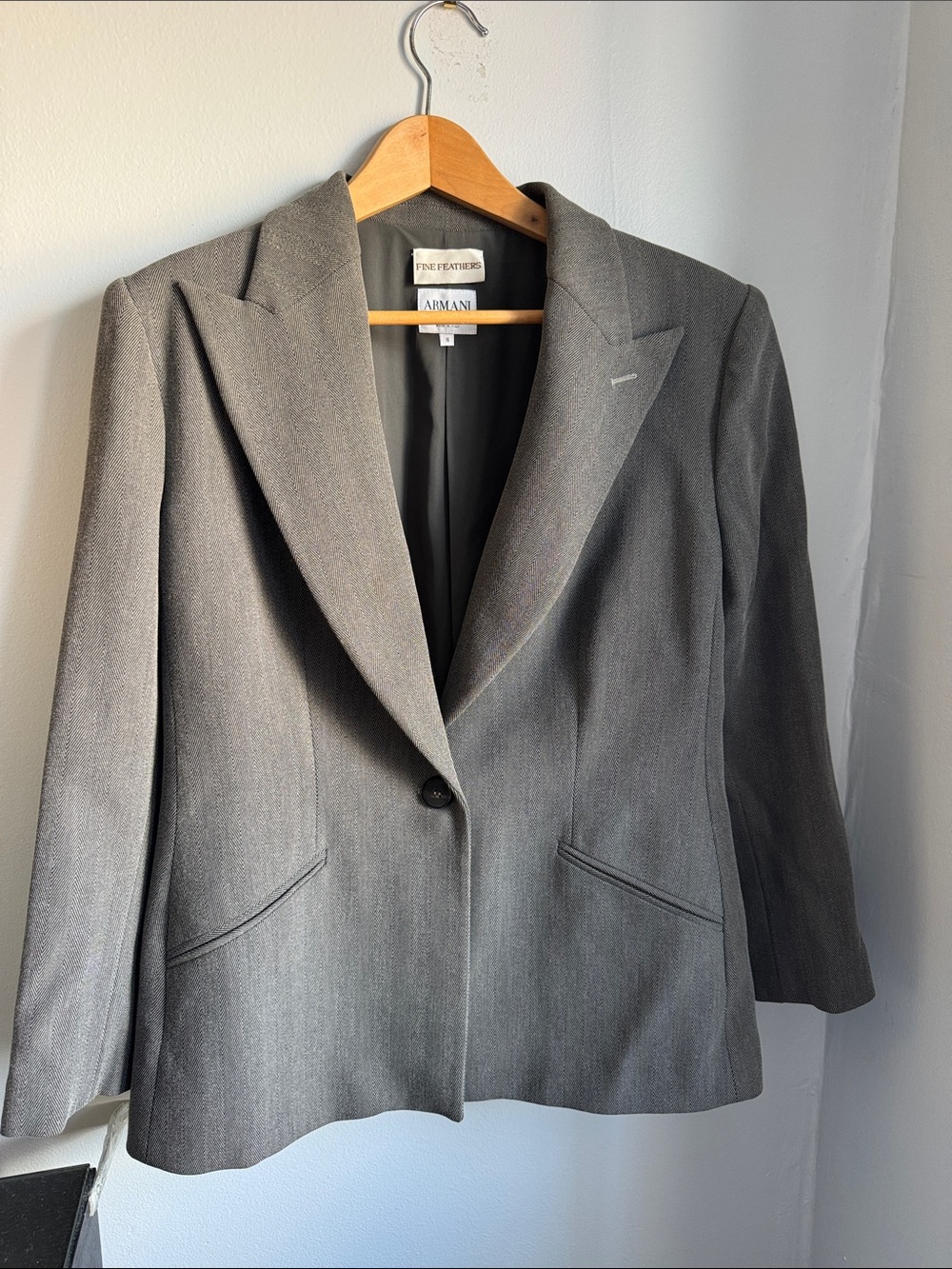 Armani Collezioni Women's Gray Single-Button Blazer Made in Italy